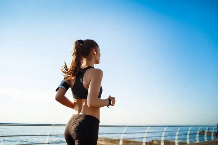 tai sao runner di tap gym co lung